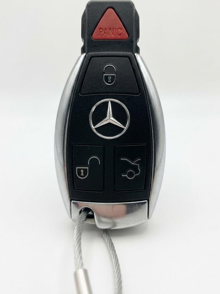 2016 Mercedes-Benz GLC 4MATIC 4dr GLC 300 Photo