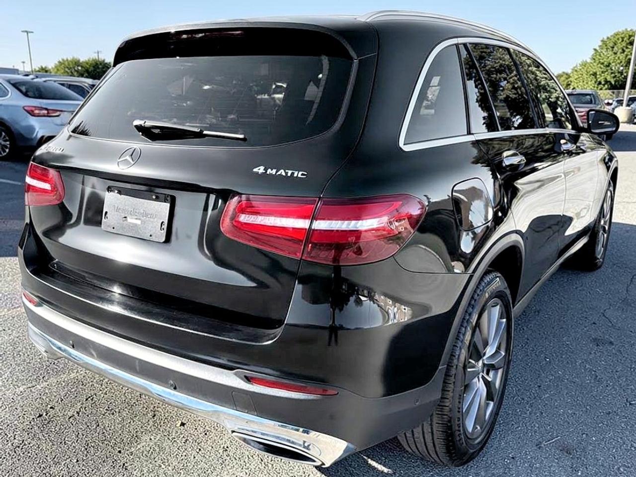 2016 Mercedes-Benz GLC 4MATIC 4dr GLC 300 Photo