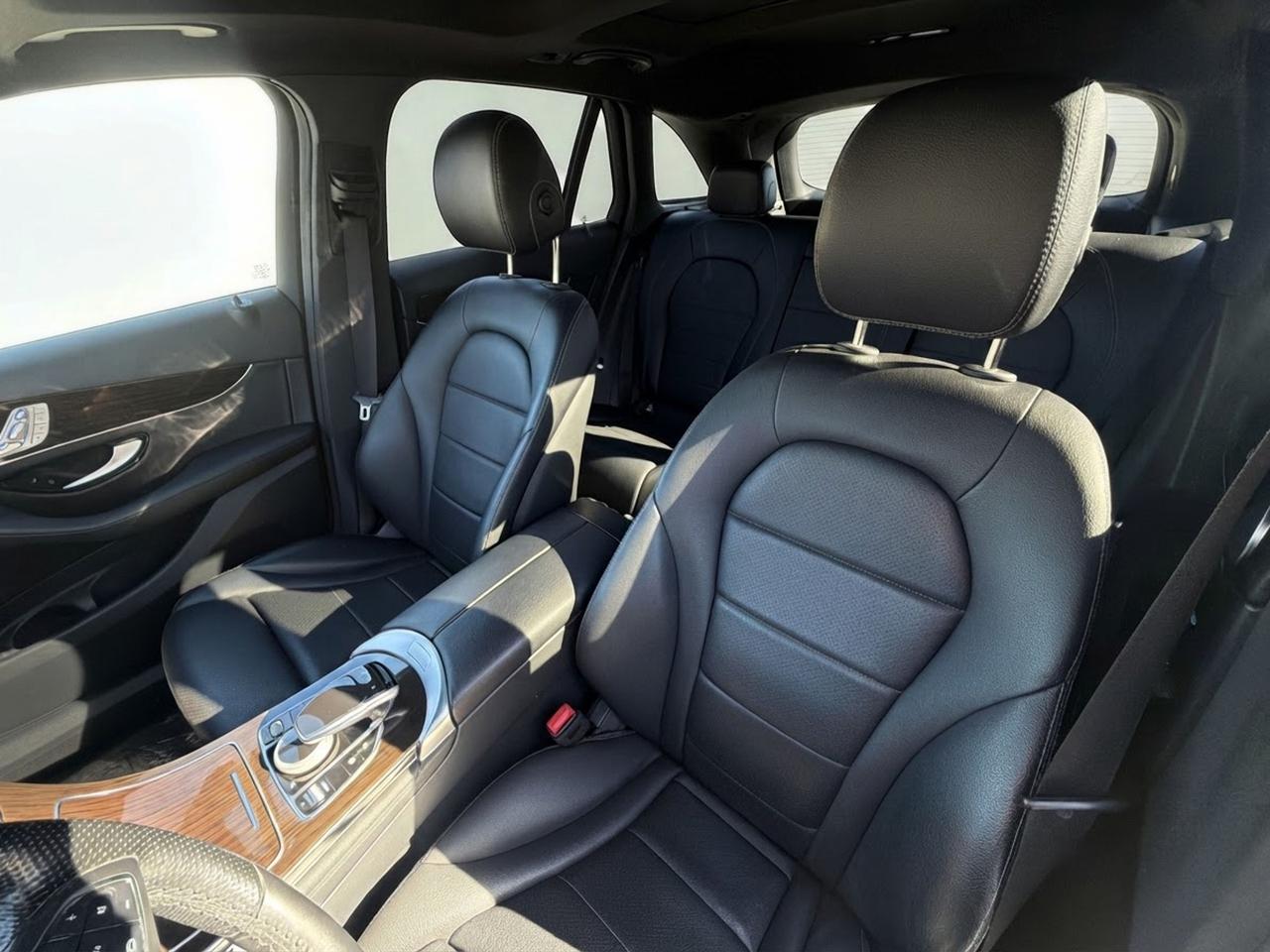 2016 Mercedes-Benz GLC 4MATIC 4dr GLC 300 Photo