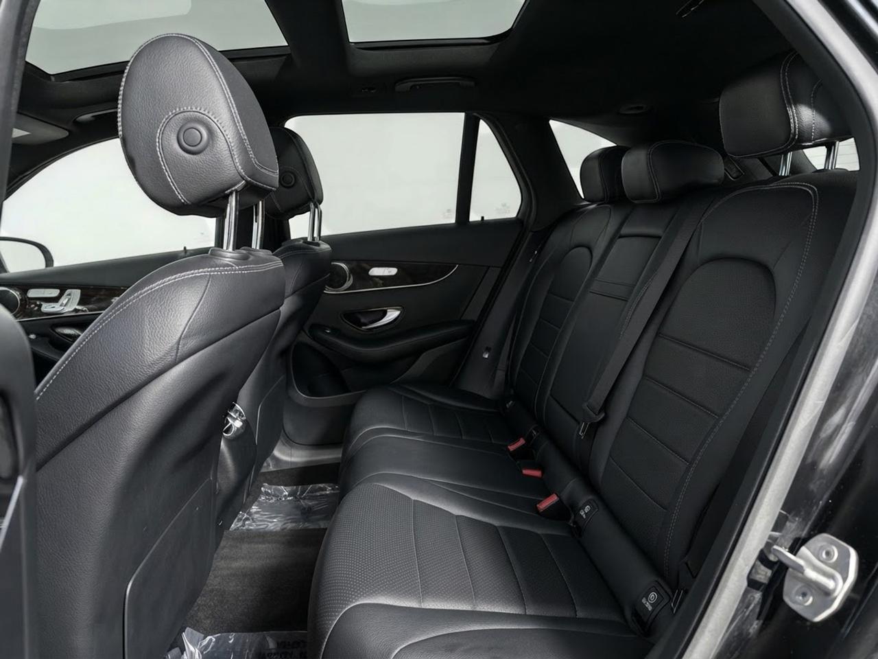 2016 Mercedes-Benz GLC 4MATIC 4dr GLC 300 Photo