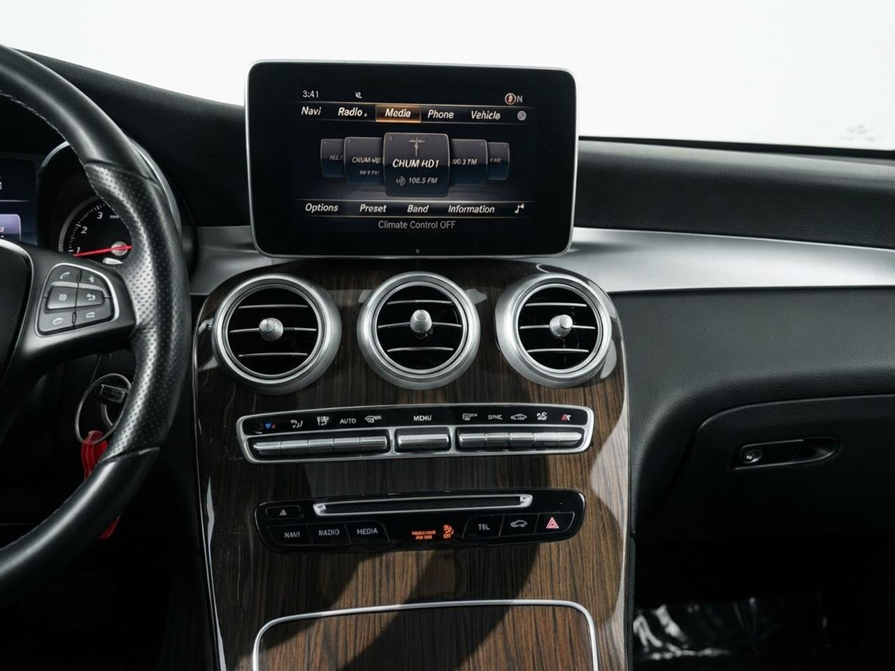2016 Mercedes-Benz GLC 4MATIC 4dr GLC 300 Photo