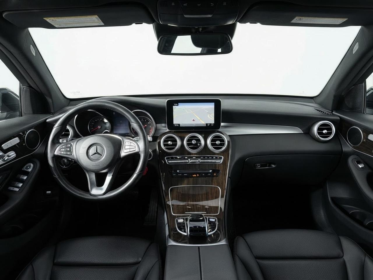 2016 Mercedes-Benz GLC 4MATIC 4dr GLC 300 Photo