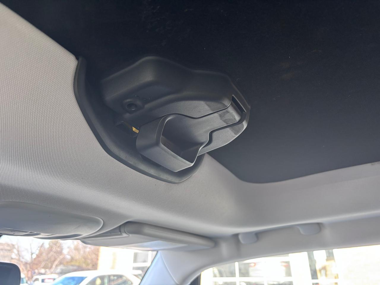 2017 Jeep Renegade 4WD REMOVABLE ROOF! - Photo #25