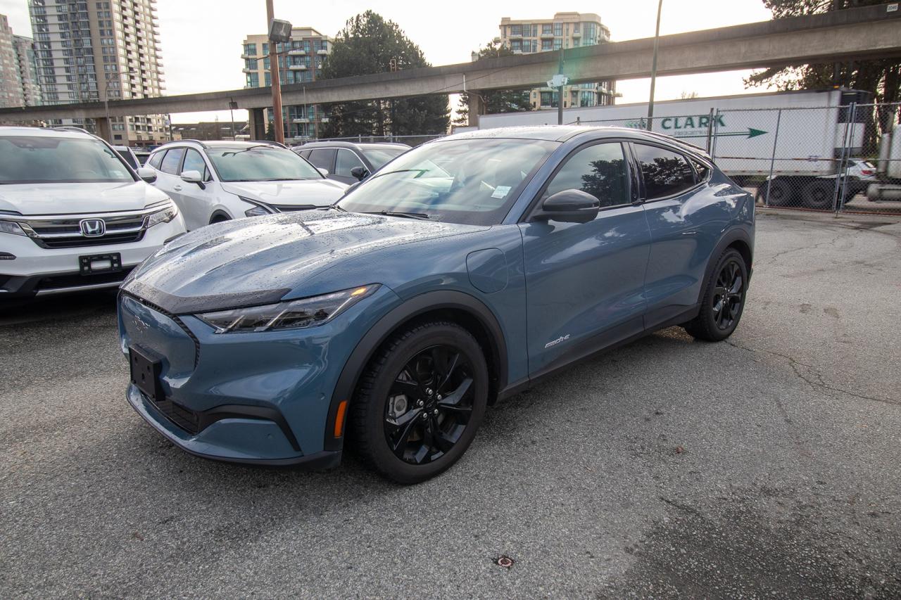 2024 Ford Mustang Mach-E Select Photo2