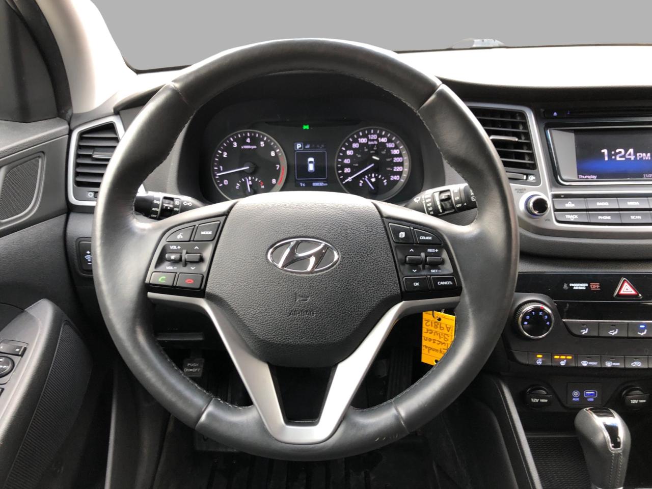 2017 Hyundai Tucson Premium / LOW KMS / HEATED SEATS / DVD