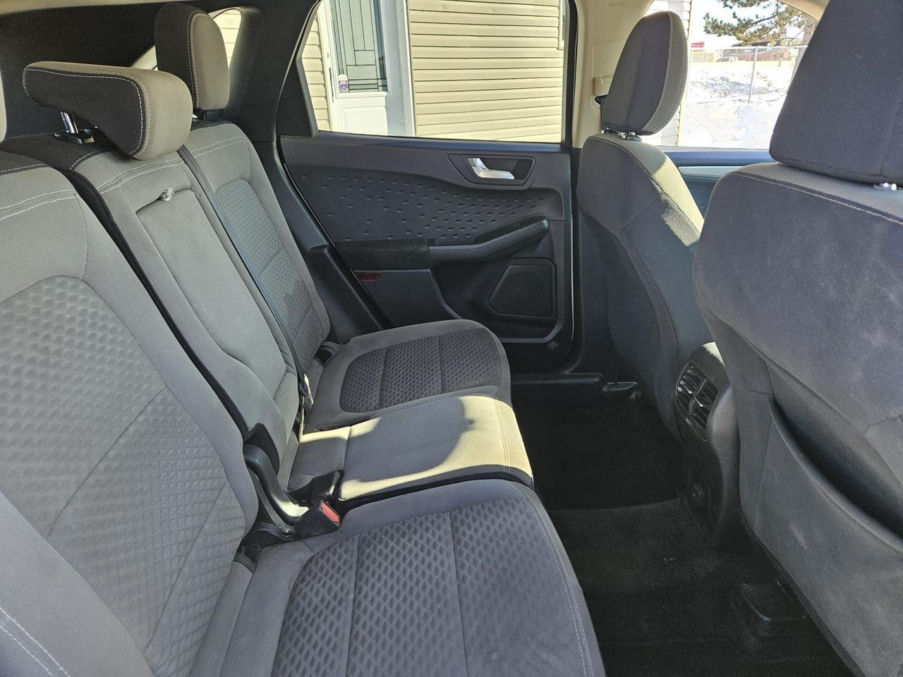 2020 Ford Escape SE Photo