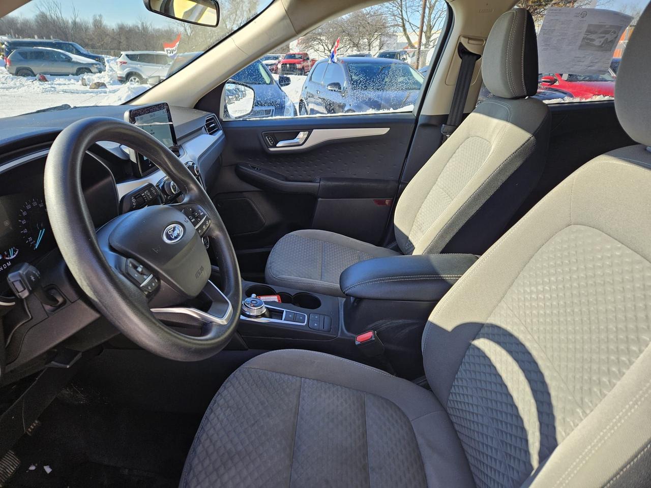 2020 Ford Escape SE Photo