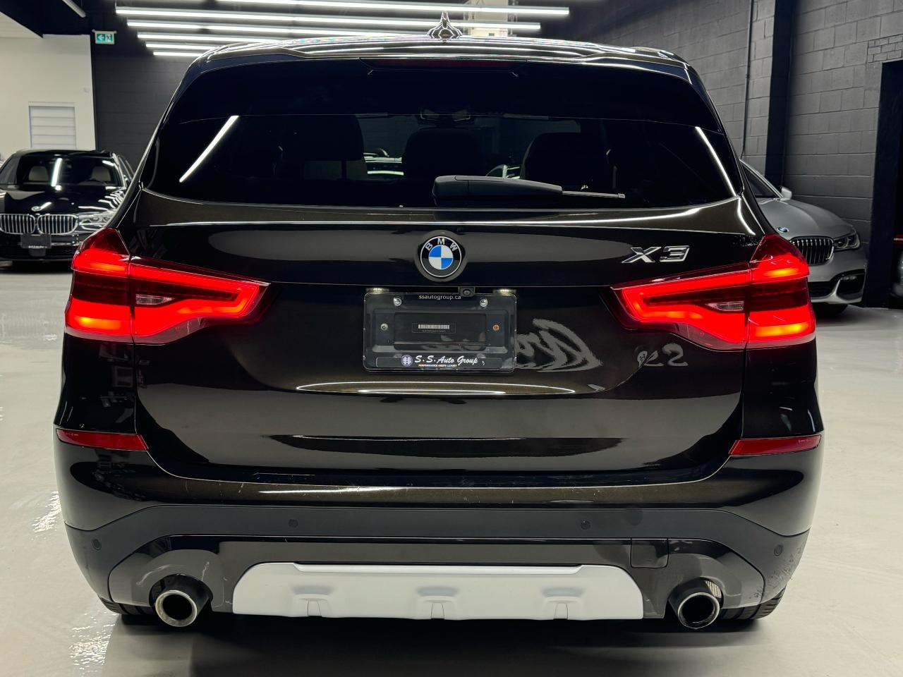 2018 BMW X3 XDRIVE|NAV|BACKUP|BSM|LKA|FCW|AMBIENT LIGHTING| Photo4