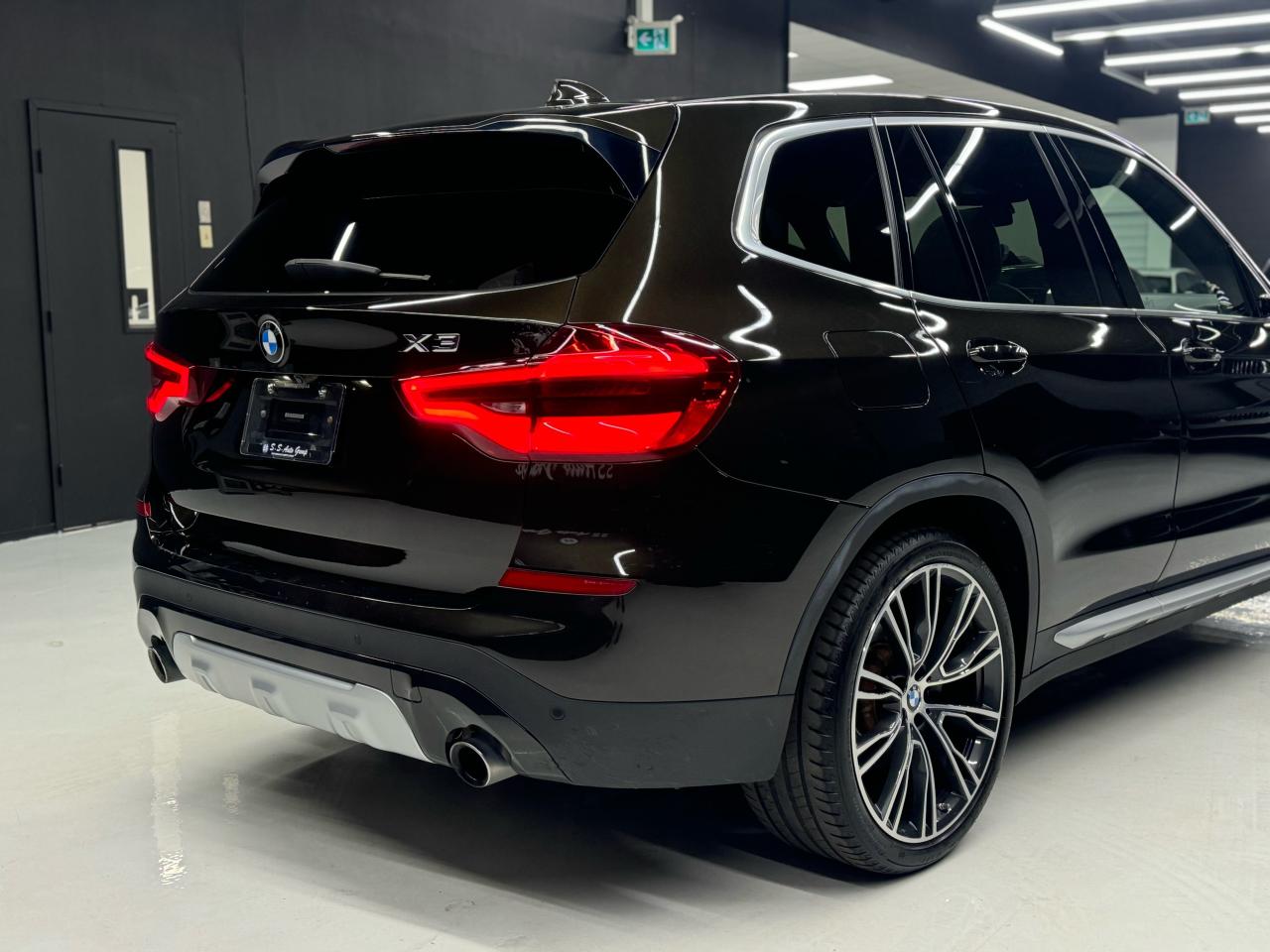 2018 BMW X3 XDRIVE|NAV|BACKUP|BSM|LKA|FCW|AMBIENT LIGHTING| Photo