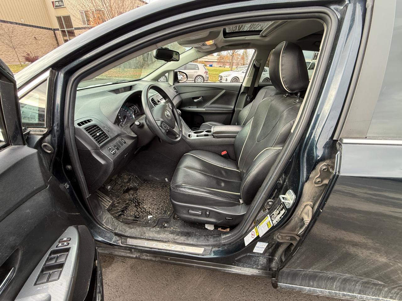 2016 Toyota Venza LOW KM!! AWD, LEATHER, NAV, SUNROOF, LOADED!!! Photo38