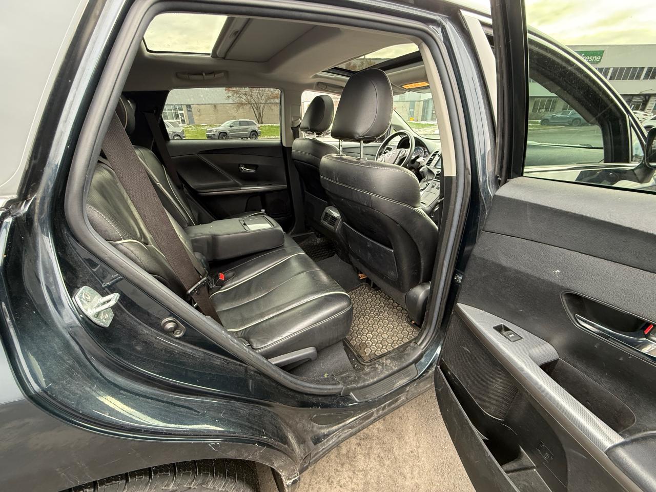 2016 Toyota Venza LOW KM!! AWD, LEATHER, NAV, SUNROOF, LOADED!!! Photo12