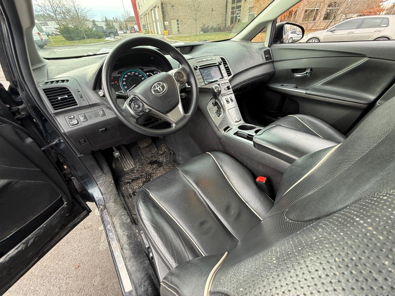 2016 Toyota Venza LOW KM!! AWD, LEATHER, NAV, SUNROOF, LOADED!!! Photo37