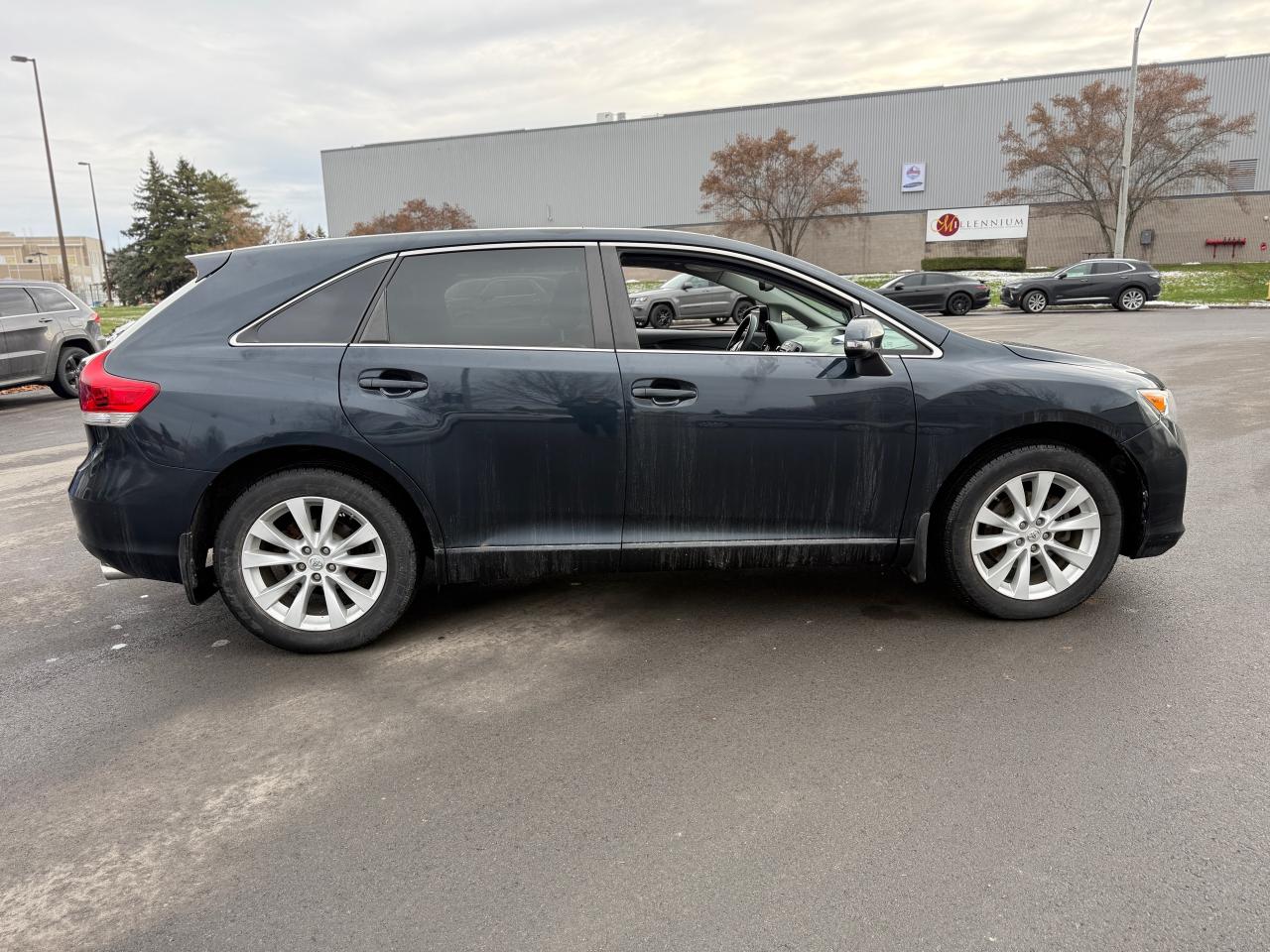 2016 Toyota Venza LOW KM!! AWD, LEATHER, NAV, SUNROOF, LOADED!!! Photo25