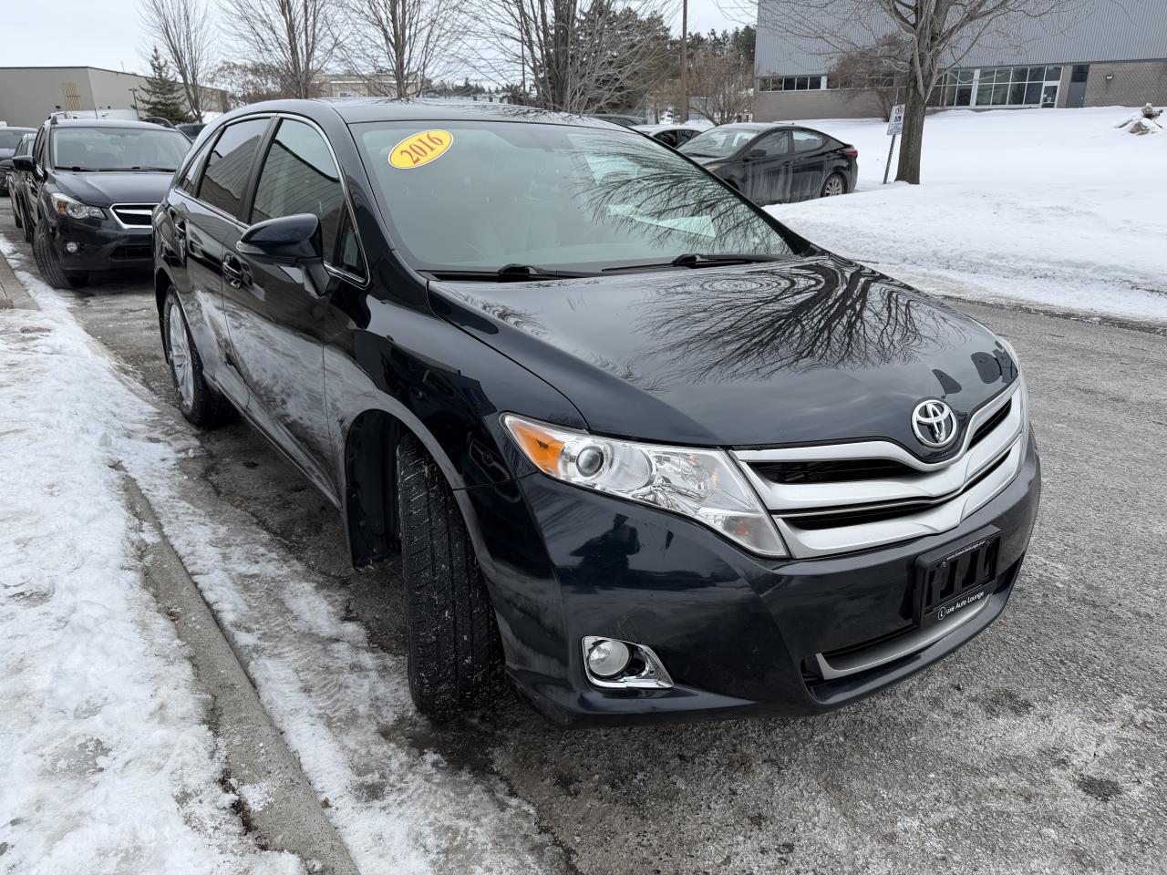 2016 Toyota Venza LOW KM!! AWD, LEATHER, NAV, SUNROOF, LOADED!!! Photo