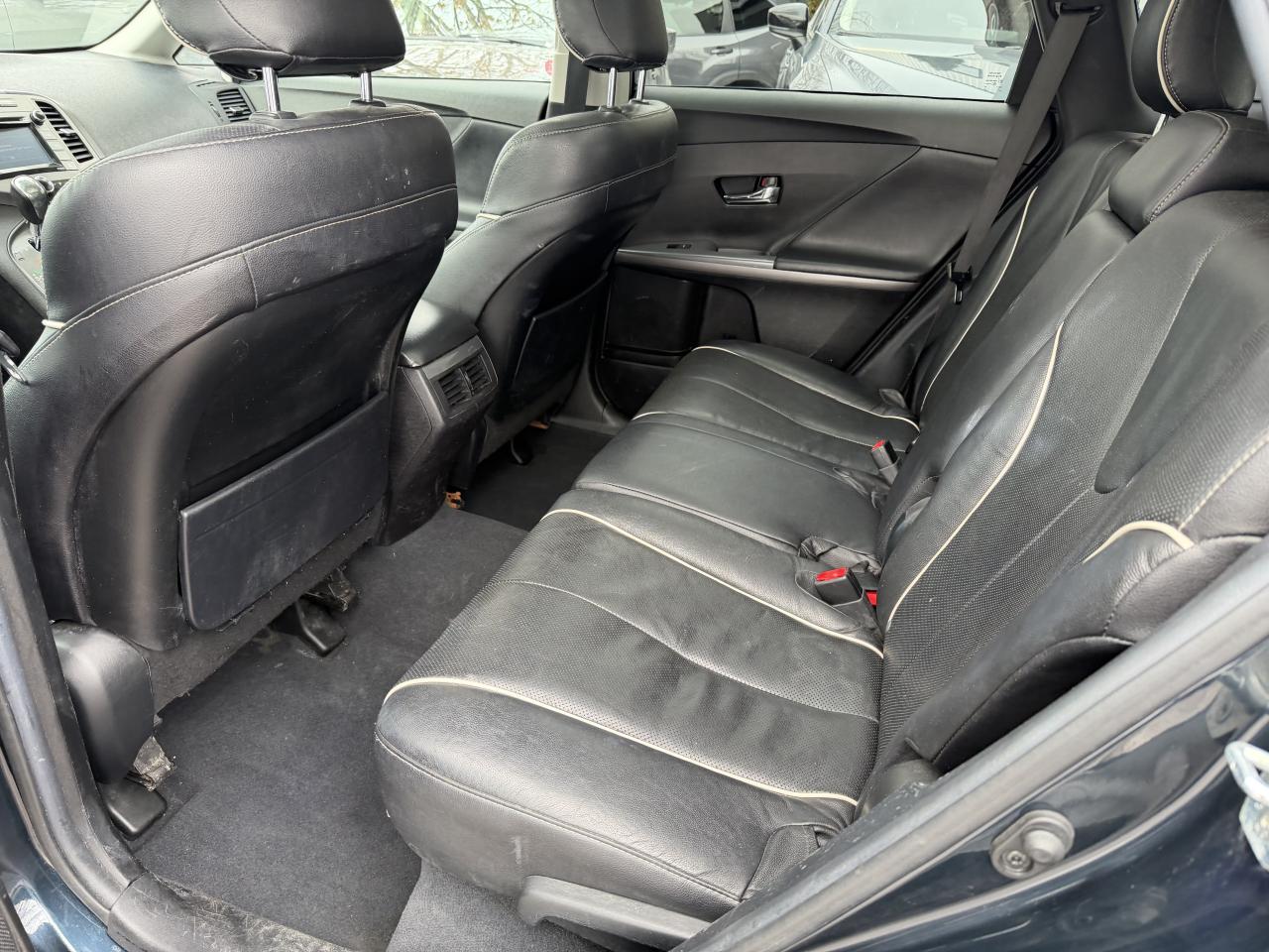 2016 Toyota Venza LOW KM!! AWD, LEATHER, NAV, SUNROOF, LOADED!!! Photo