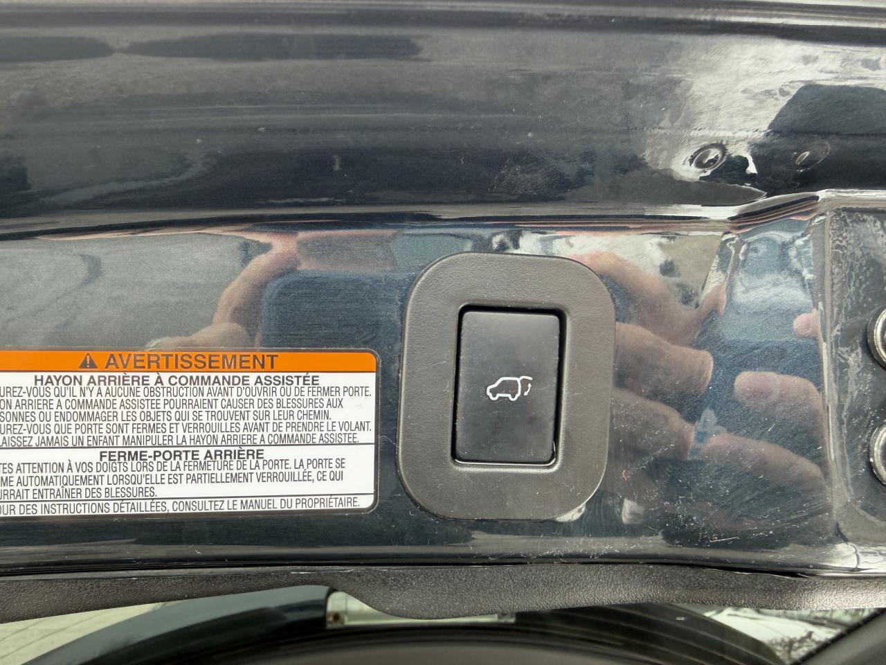 2016 Toyota Venza LOW KM!! AWD, LEATHER, NAV, SUNROOF, LOADED!!! Photo