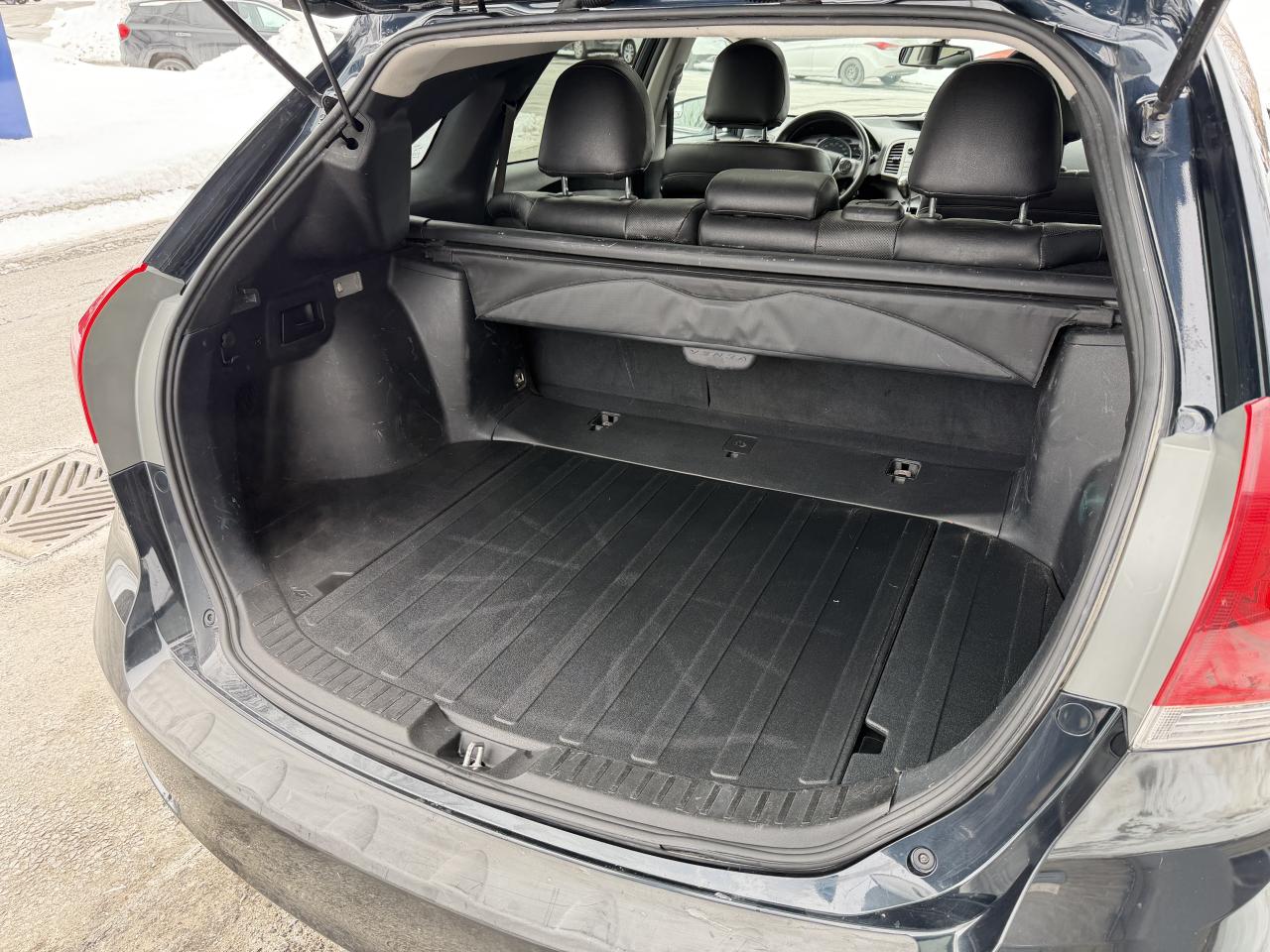 2016 Toyota Venza LOW KM!! AWD, LEATHER, NAV, SUNROOF, LOADED!!! Photo