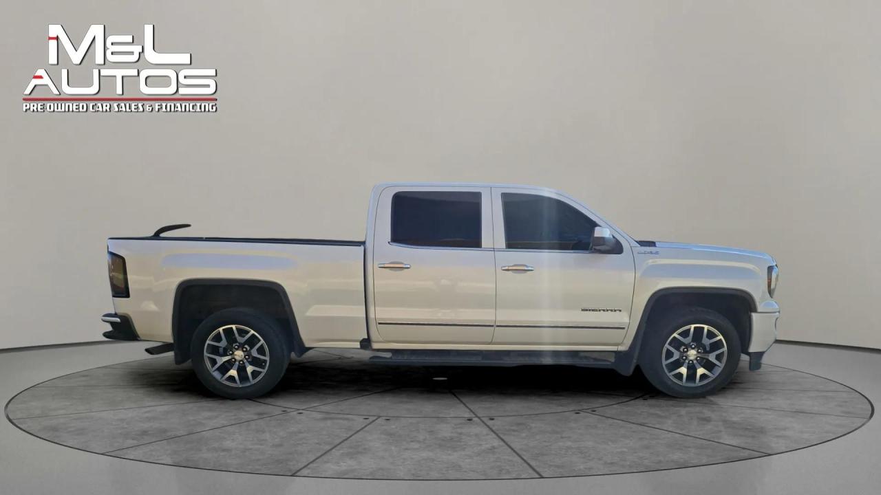 2017 GMC Sierra 1500 4WD Crew Cab 153.0" SLT Photo3
