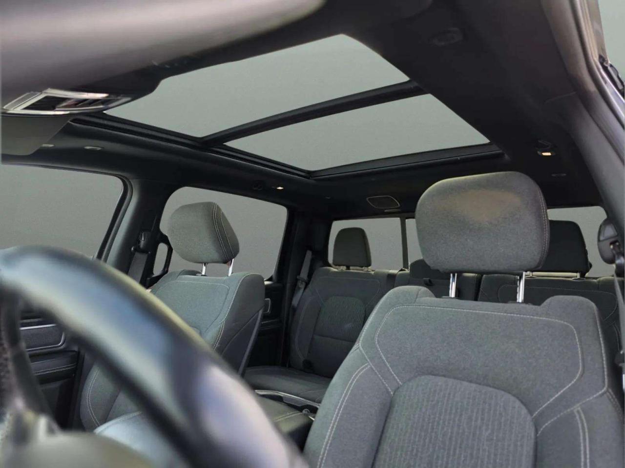 2019 RAM 1500 Big Horn 4x4 Crew Cab 5'7" Box - Photo #11