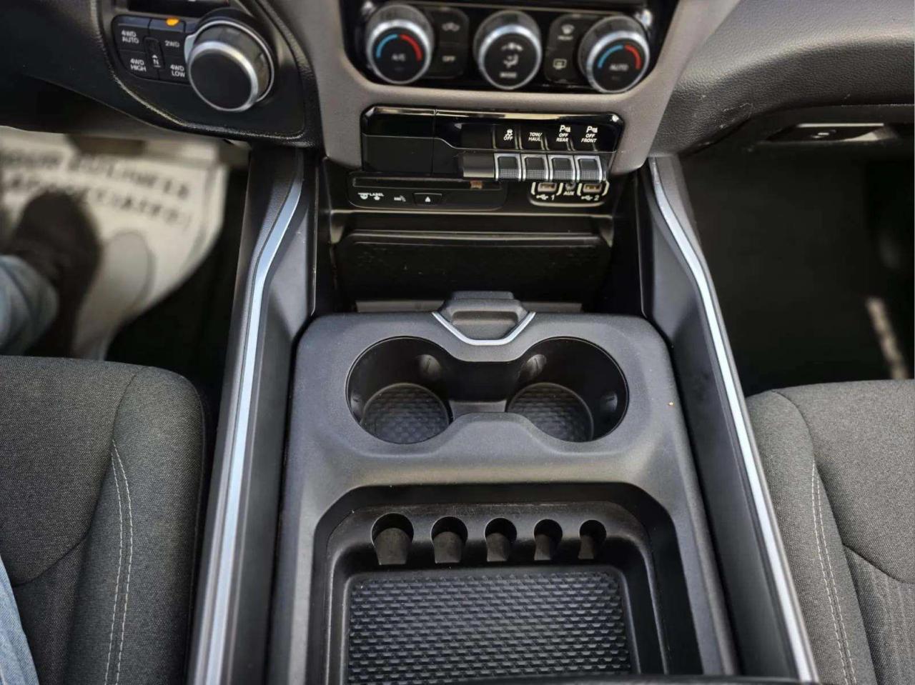 2019 RAM 1500 Big Horn 4x4 Crew Cab 5'7" Box - Photo #17