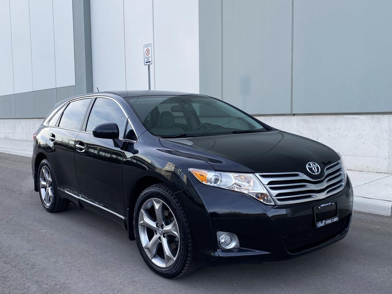 2011 Toyota Venza V6-AWD-LEATHER-PANO  SUNROOF-CAMERA-1 OWNER Photo