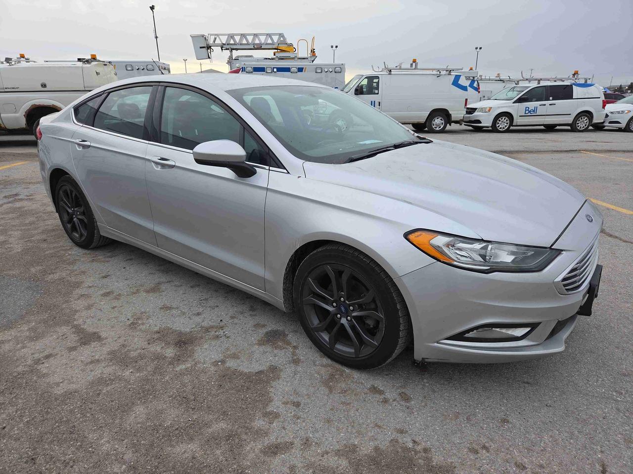 2018 Ford Fusion SE Photo2