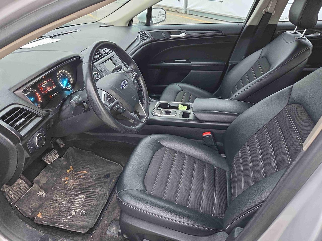 2018 Ford Fusion SE Photo