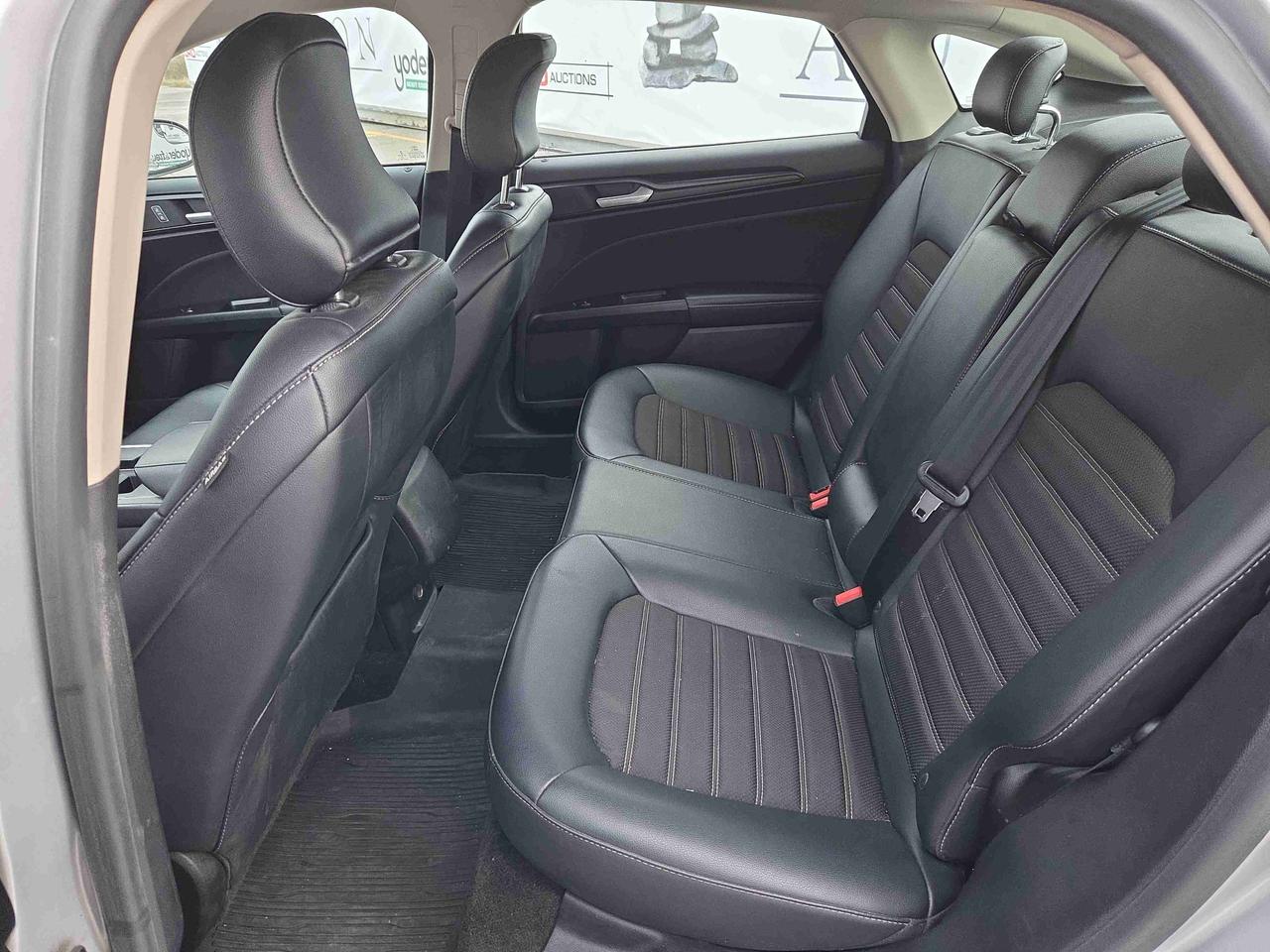 2018 Ford Fusion SE Photo