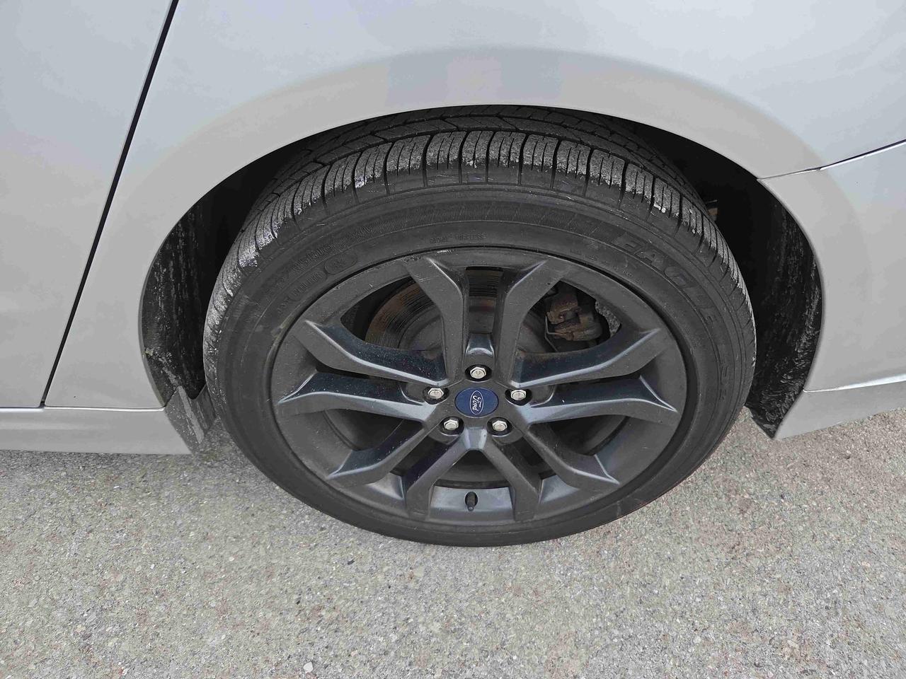 2018 Ford Fusion SE Photo