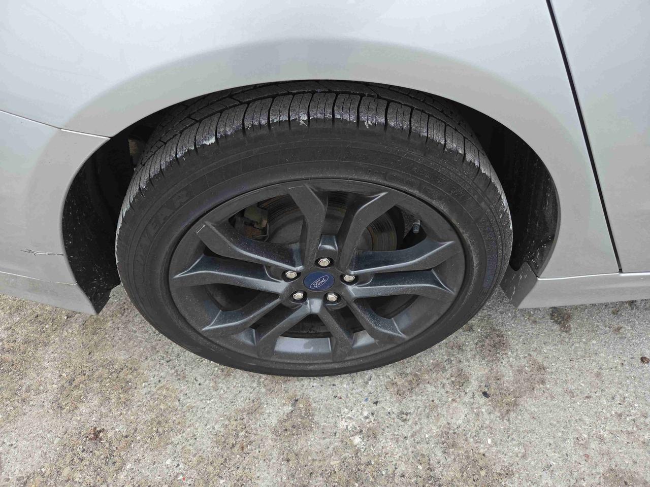 2018 Ford Fusion SE Photo