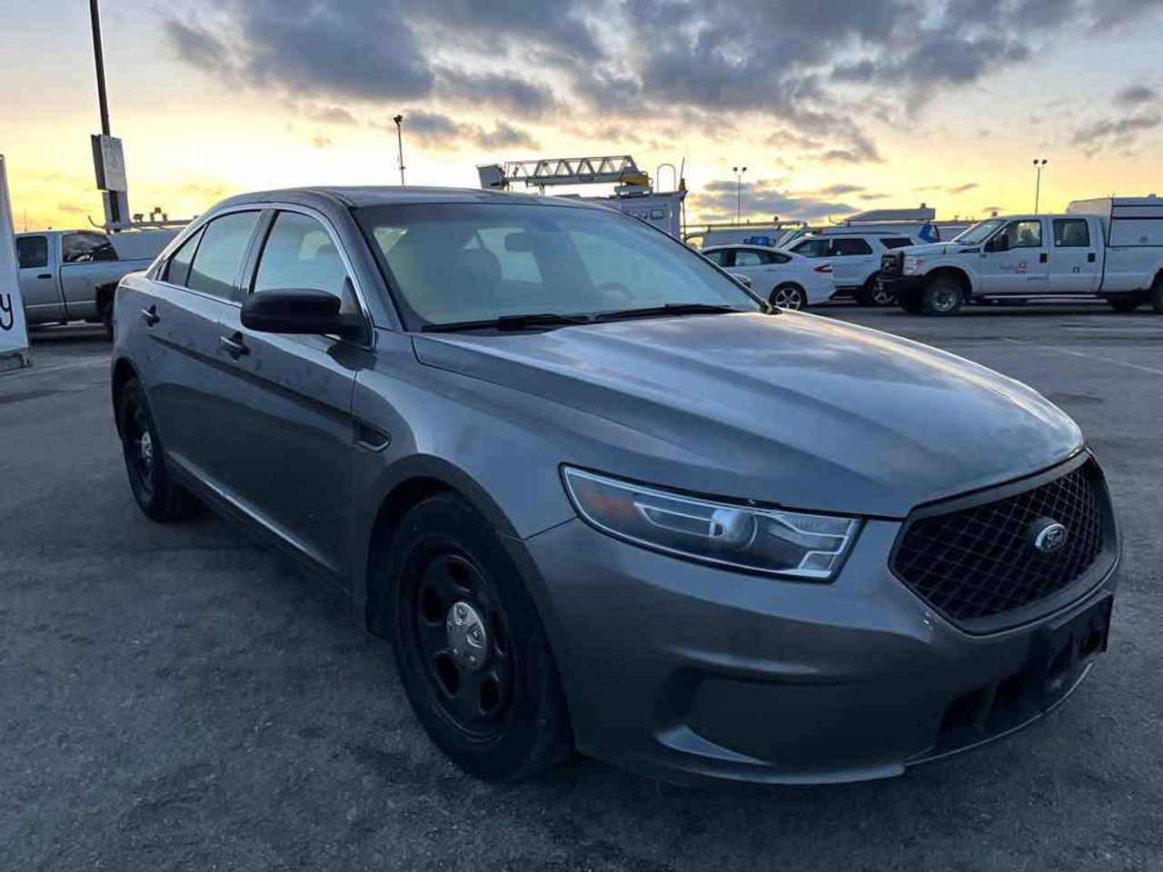 2017 Ford Taurus Police Inte Photo