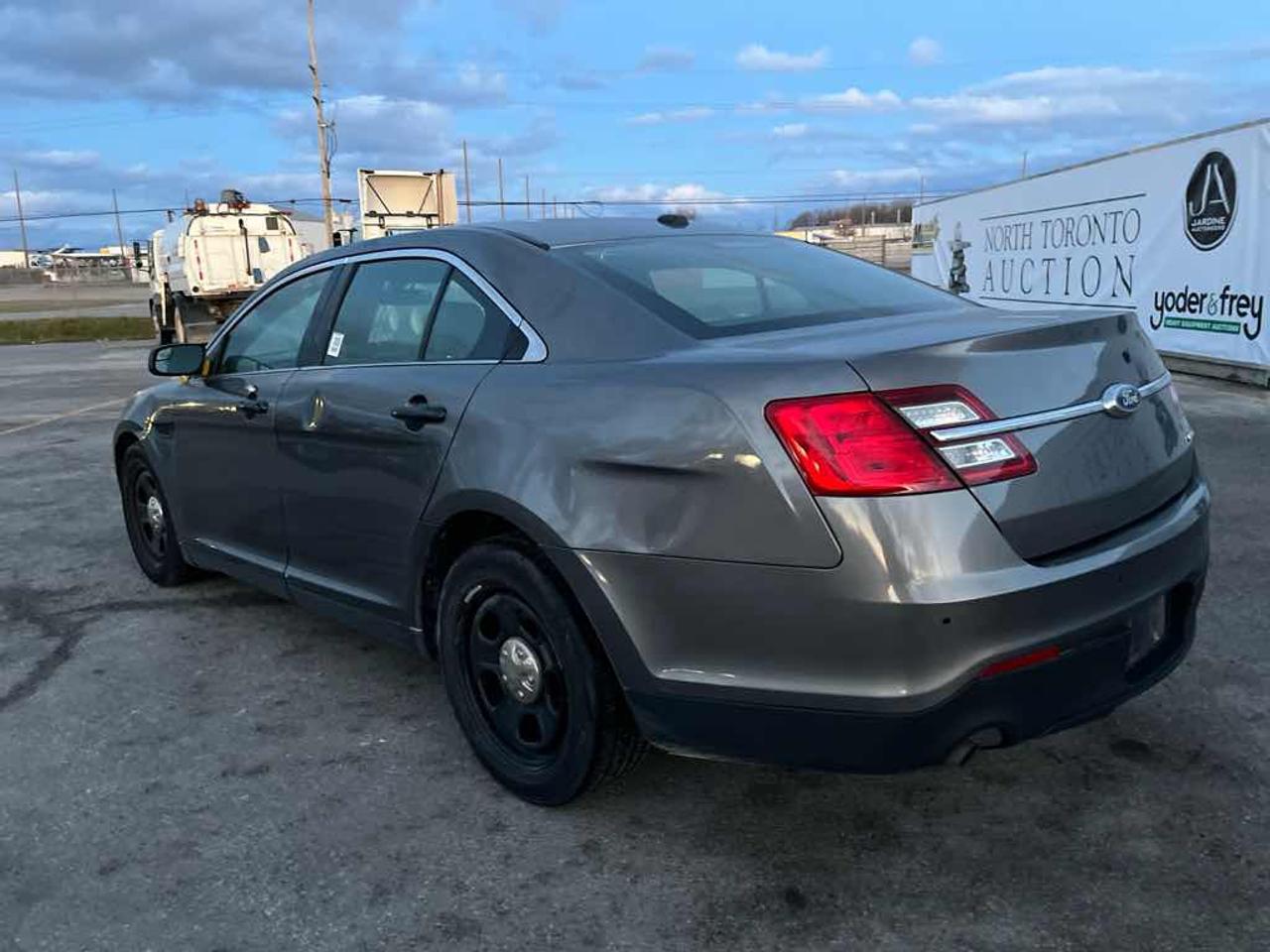 2017 Ford Taurus Police Inte Photo