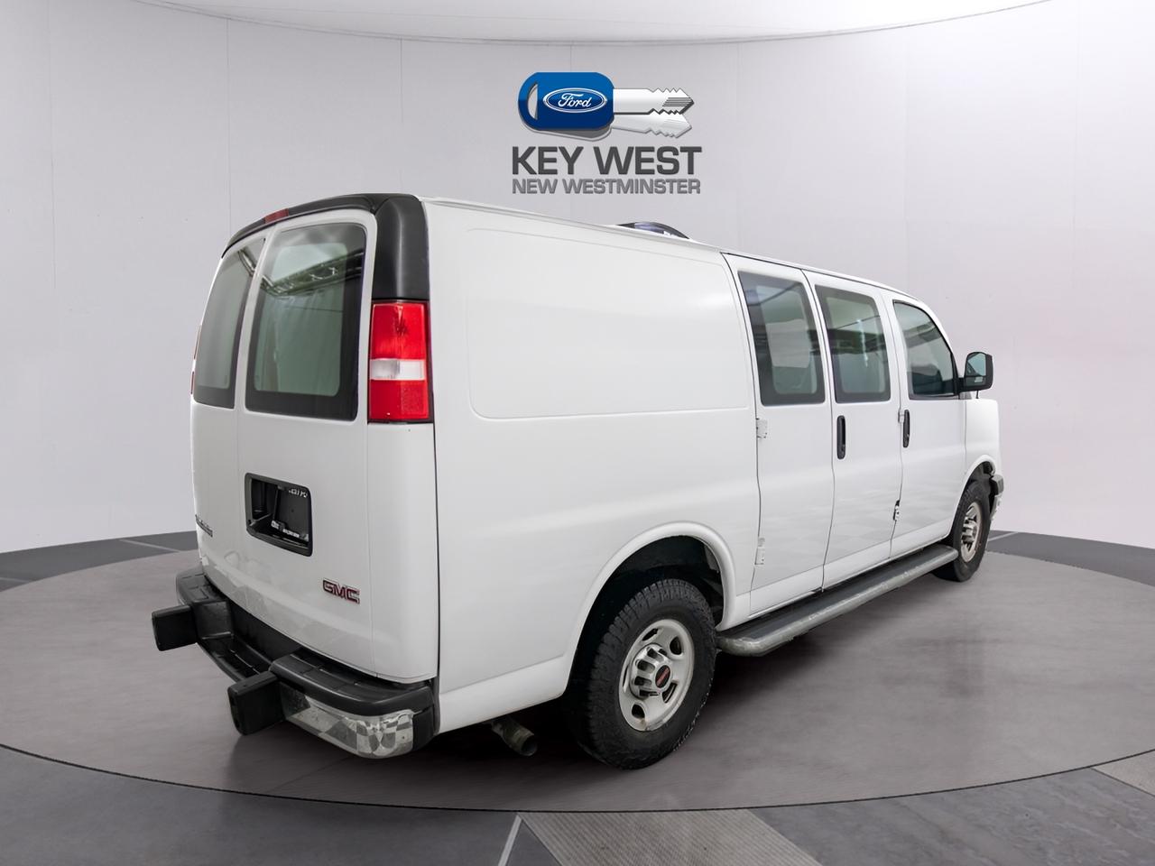 2020 GMC Savana Camperized RWD 2500 135" Photo4