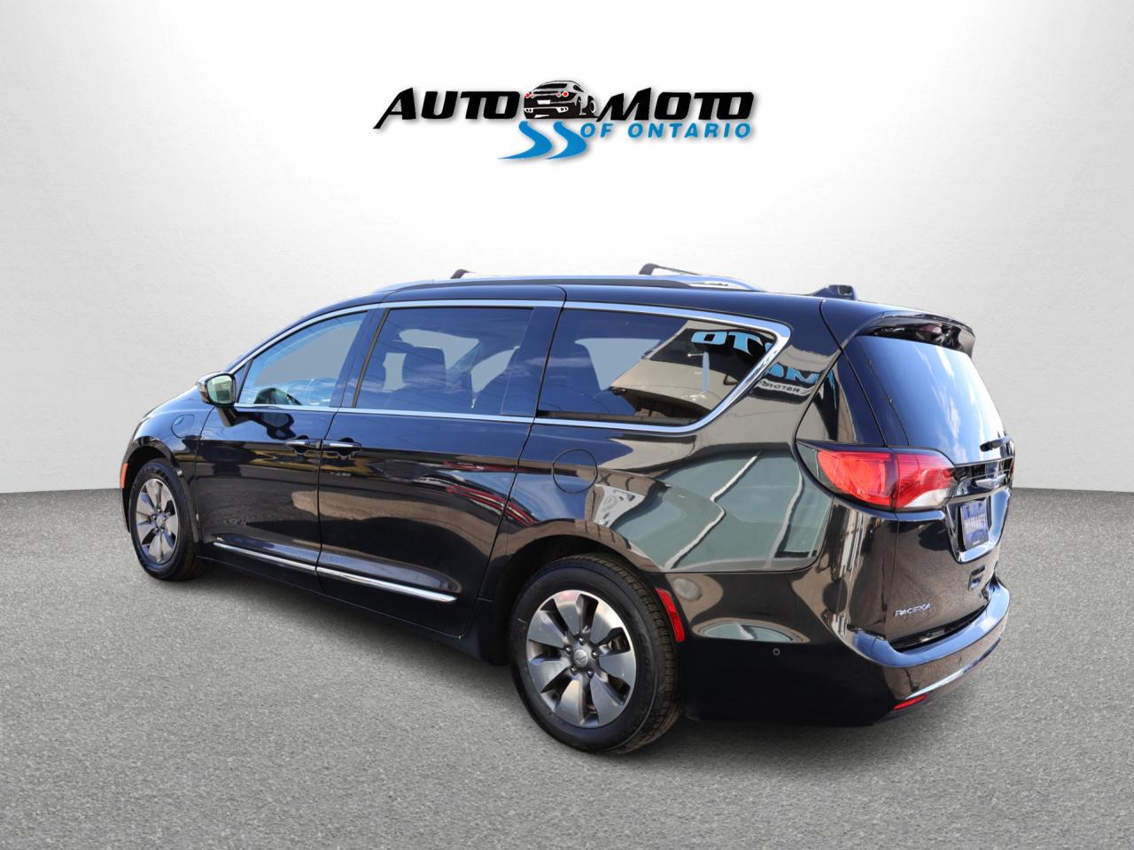 2019 Chrysler Pacifica Hybrid V6 LIMITED HYBRID CERTIFIED *ACCIDENT FREE*CHRYSLER MAINTAIN*7 SEATS* NAVI 360 CAMERA DVD P.ROOF HEAT/COOL LEATHER P,SENSORS Photo