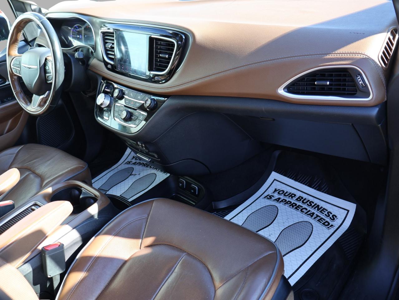 2019 Chrysler Pacifica Hybrid V6 LIMITED HYBRID CERTIFIED *ACCIDENT FREE*CHRYSLER MAINTAIN*7 SEATS* NAVI 360 CAMERA DVD P.ROOF HEAT/COOL LEATHER P,SENSORS - Photo #11