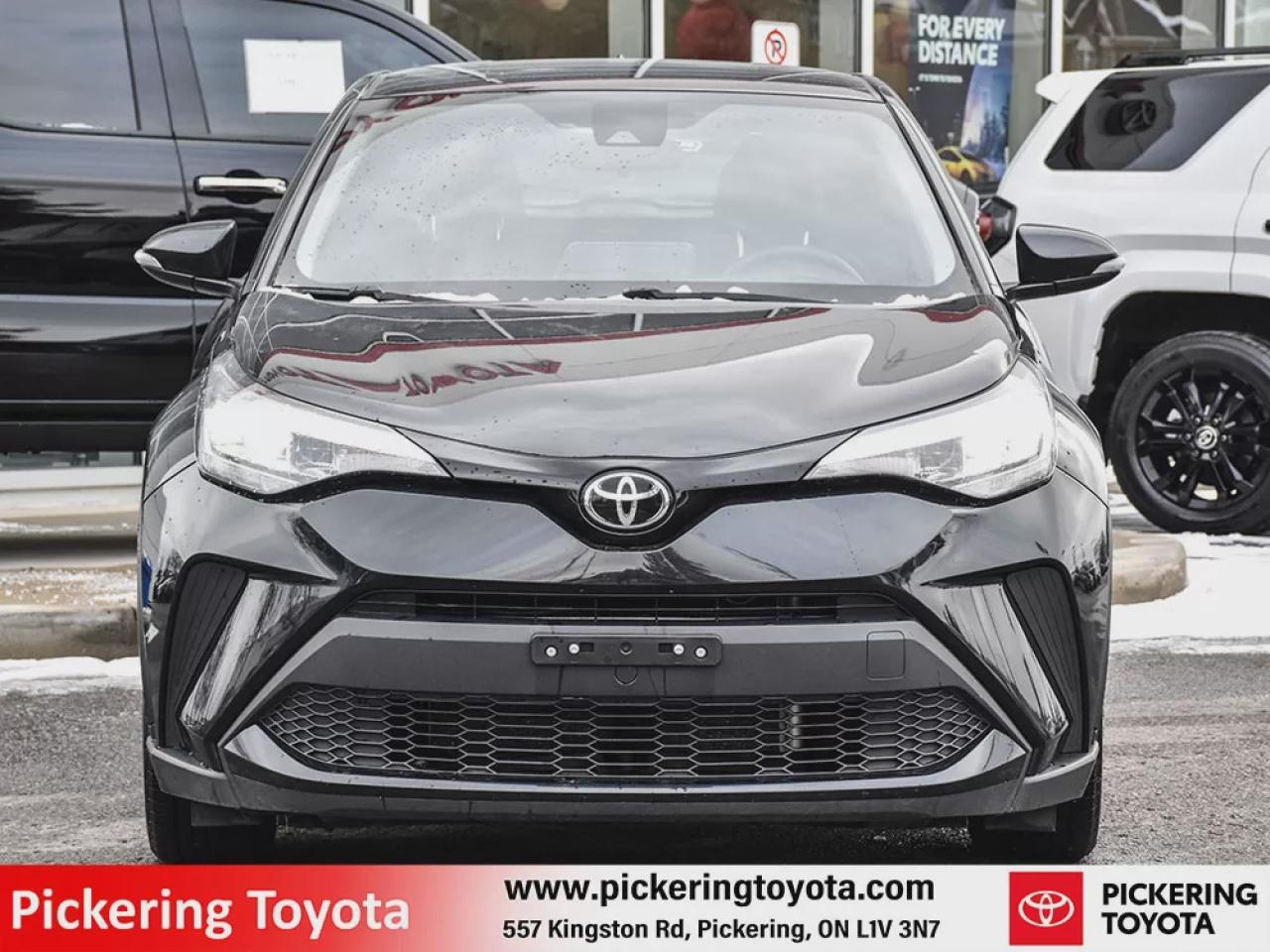 2022 Toyota C-HR LE Photo