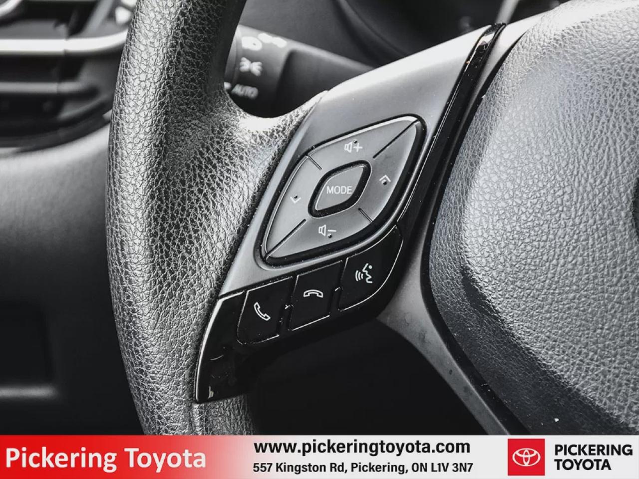 2022 Toyota C-HR LE Photo