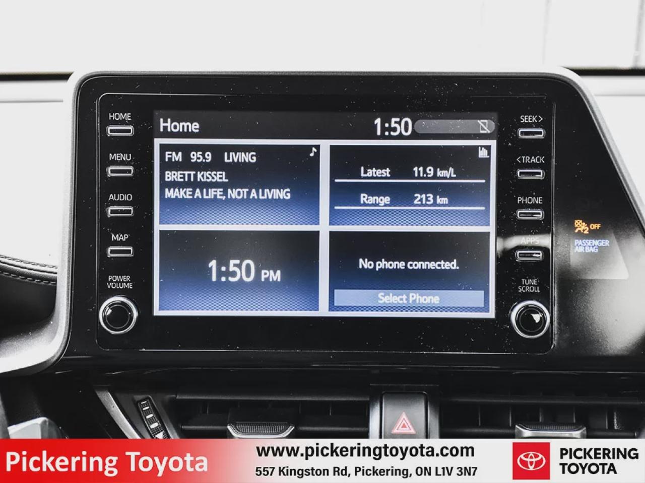 2022 Toyota C-HR LE Photo