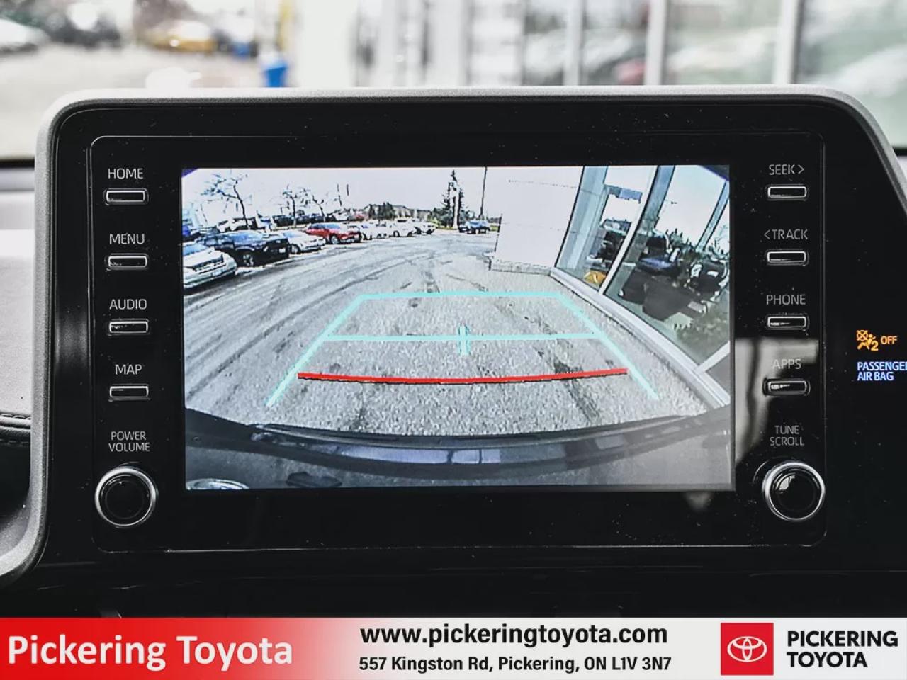 2022 Toyota C-HR LE Photo