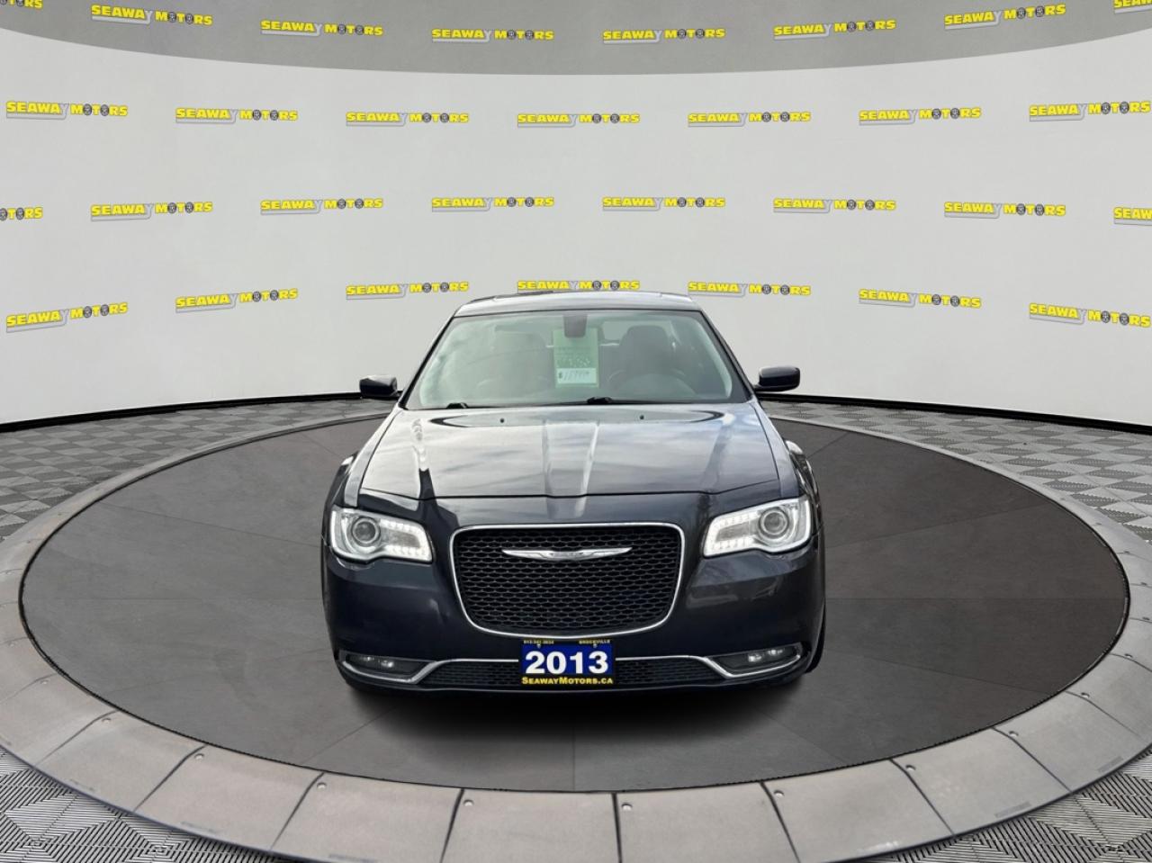 2016 Chrysler 300 LIMITED - Photo #7