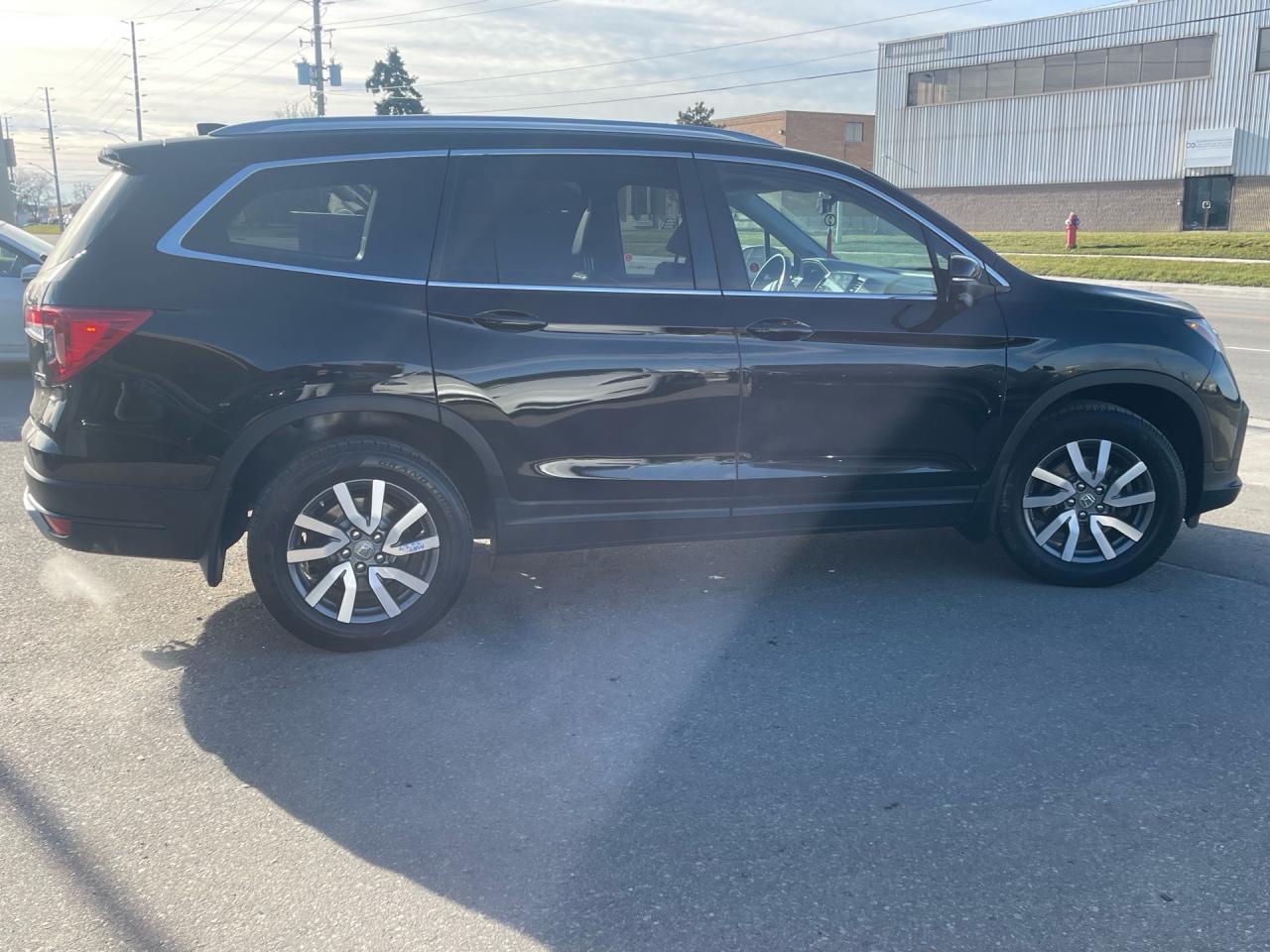 2021 Honda Pilot EX-L Navi AWD - Photo #3