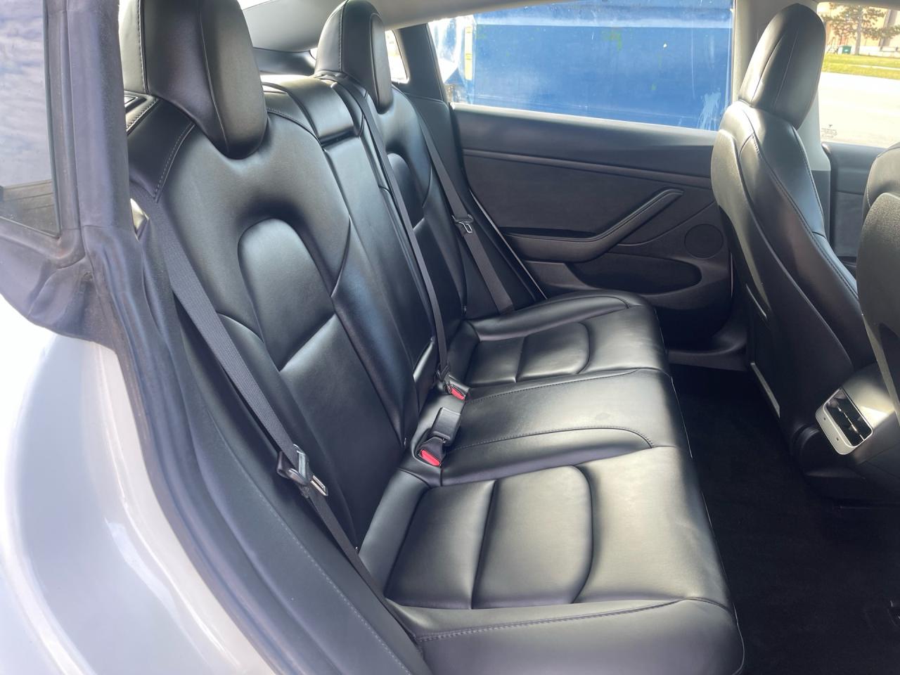 2022 Tesla Model 3 RWD - Photo #9