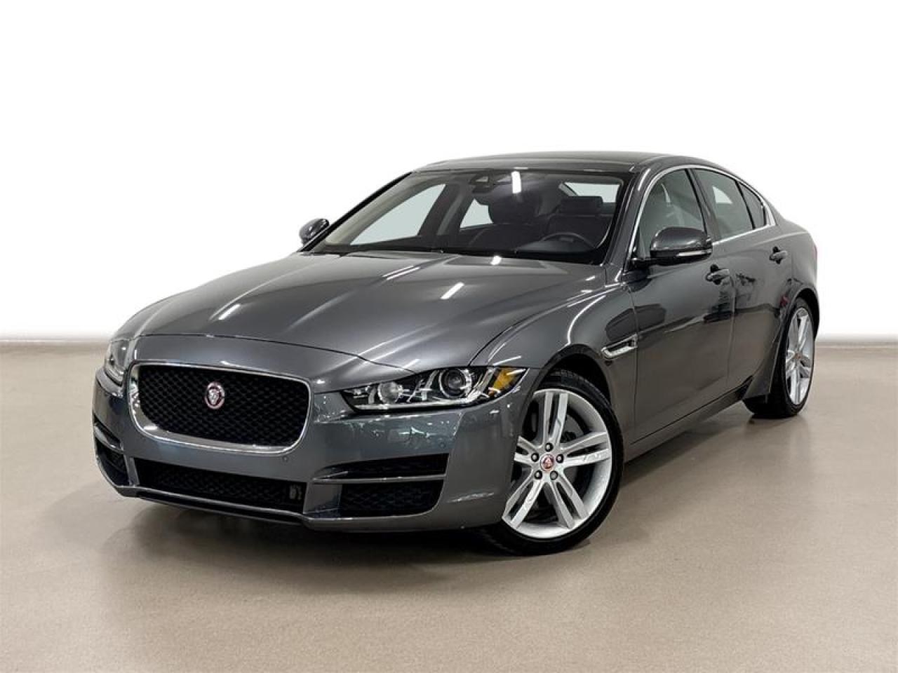 2018 Jaguar XE 35t AWD Prestige *Ltd Avail* - Photo #1