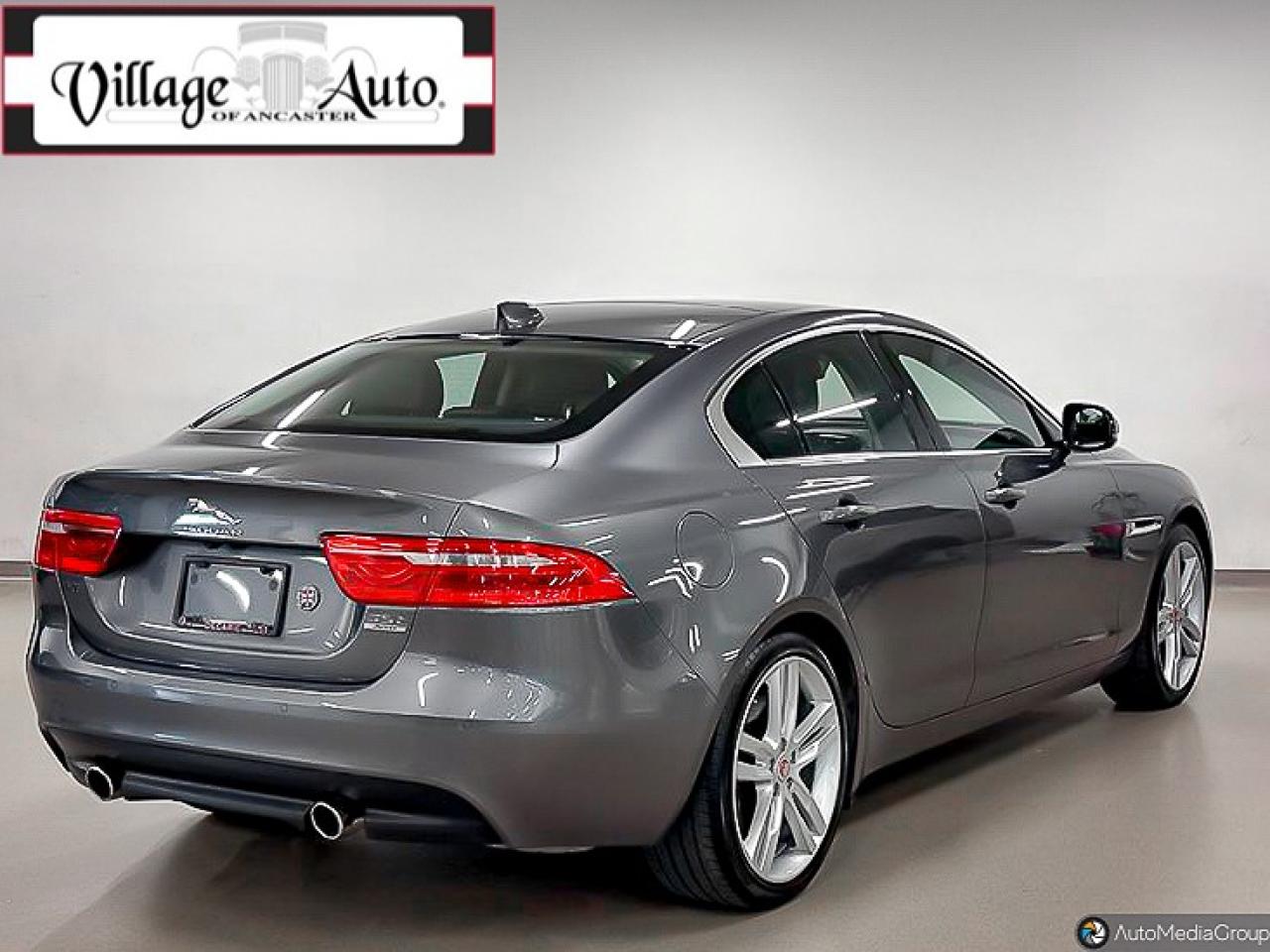 2018 Jaguar XE 35t AWD Prestige *Ltd Avail* - Photo #2