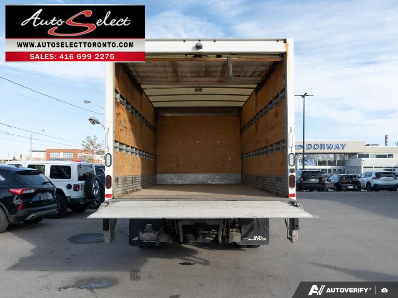 2019 Ford F-550 Chassis XL Superduty - Box and Lift - 6.7L V8 Diesel Photo