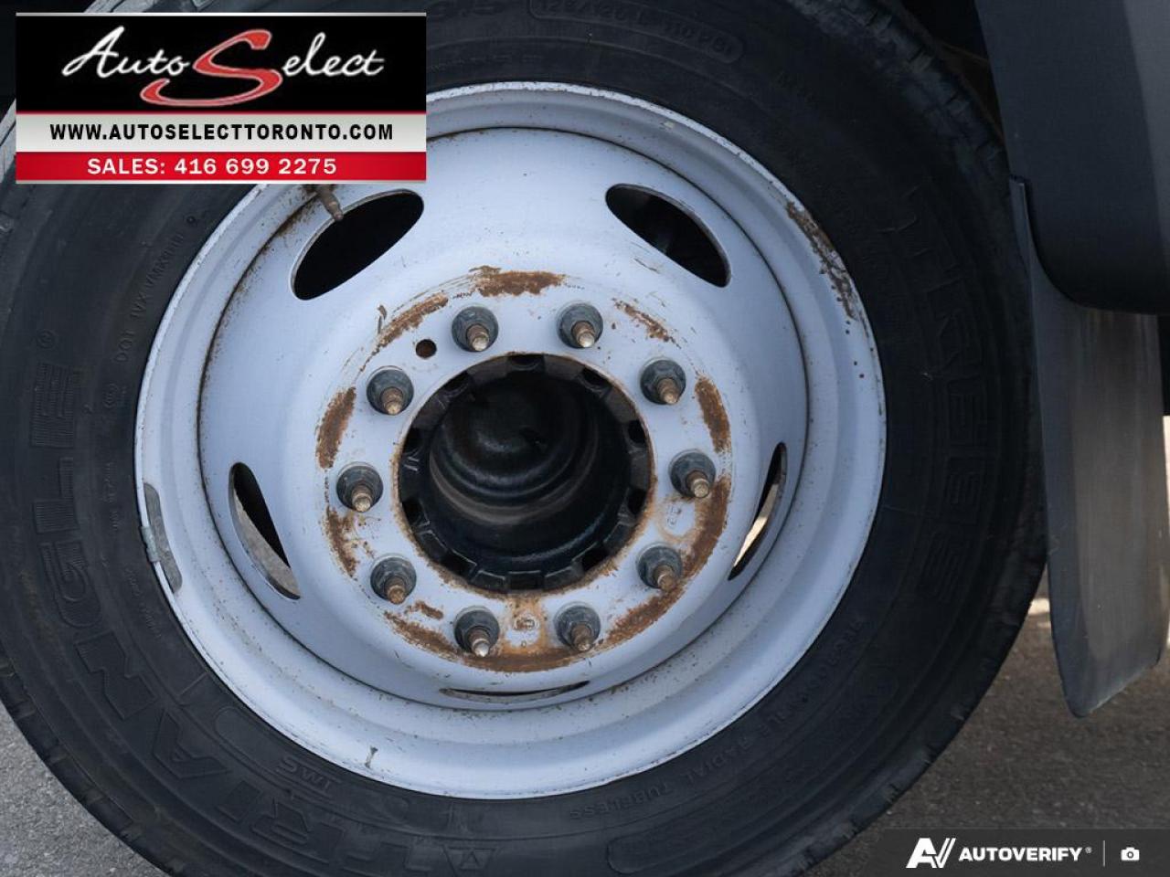 2019 Ford F-550 Chassis XL Superduty - Box and Lift - 6.7L V8 Diesel Photo