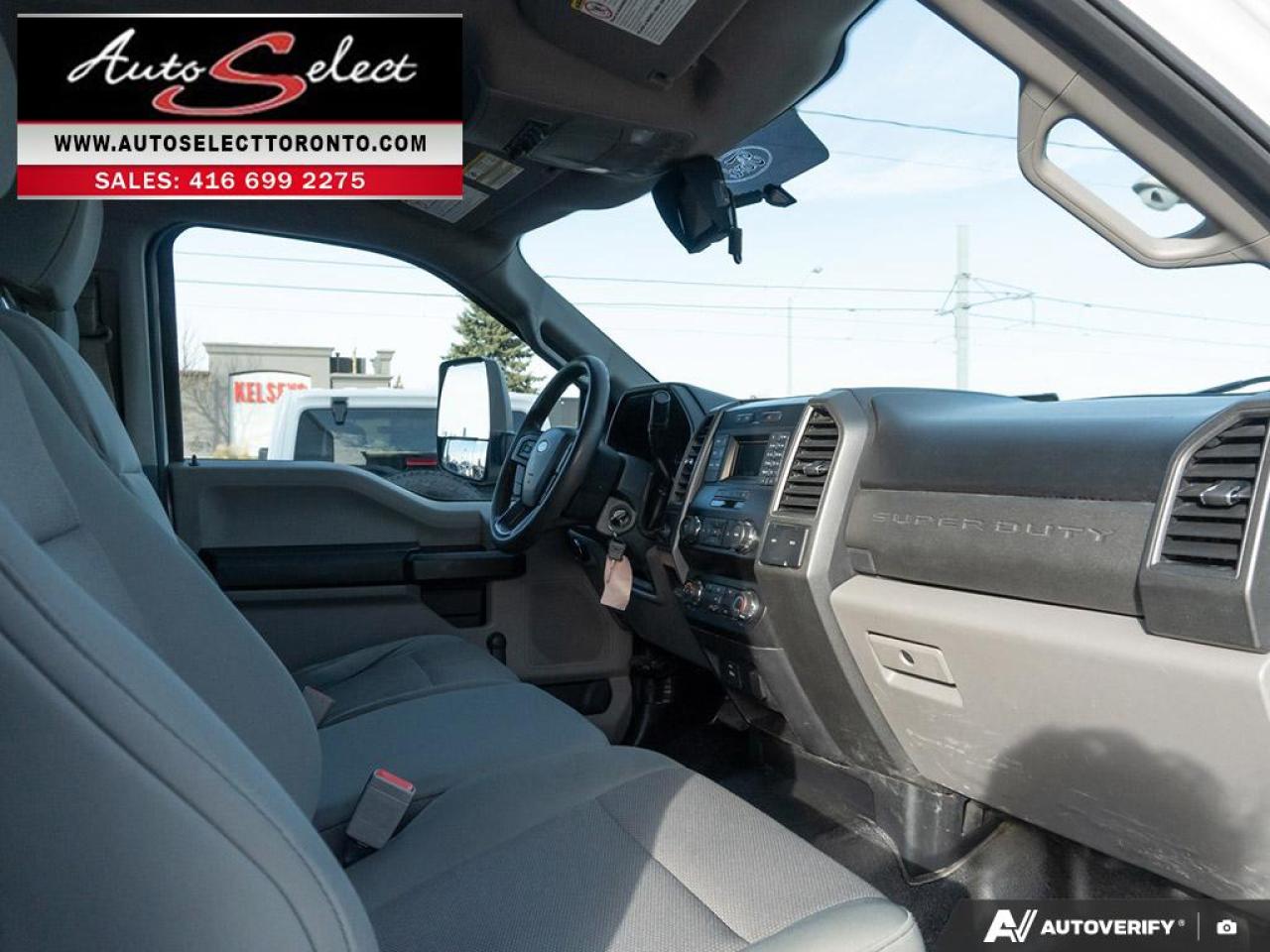 2019 Ford F-550 Chassis XL Superduty - Box and Lift - 6.7L V8 Diesel Photo