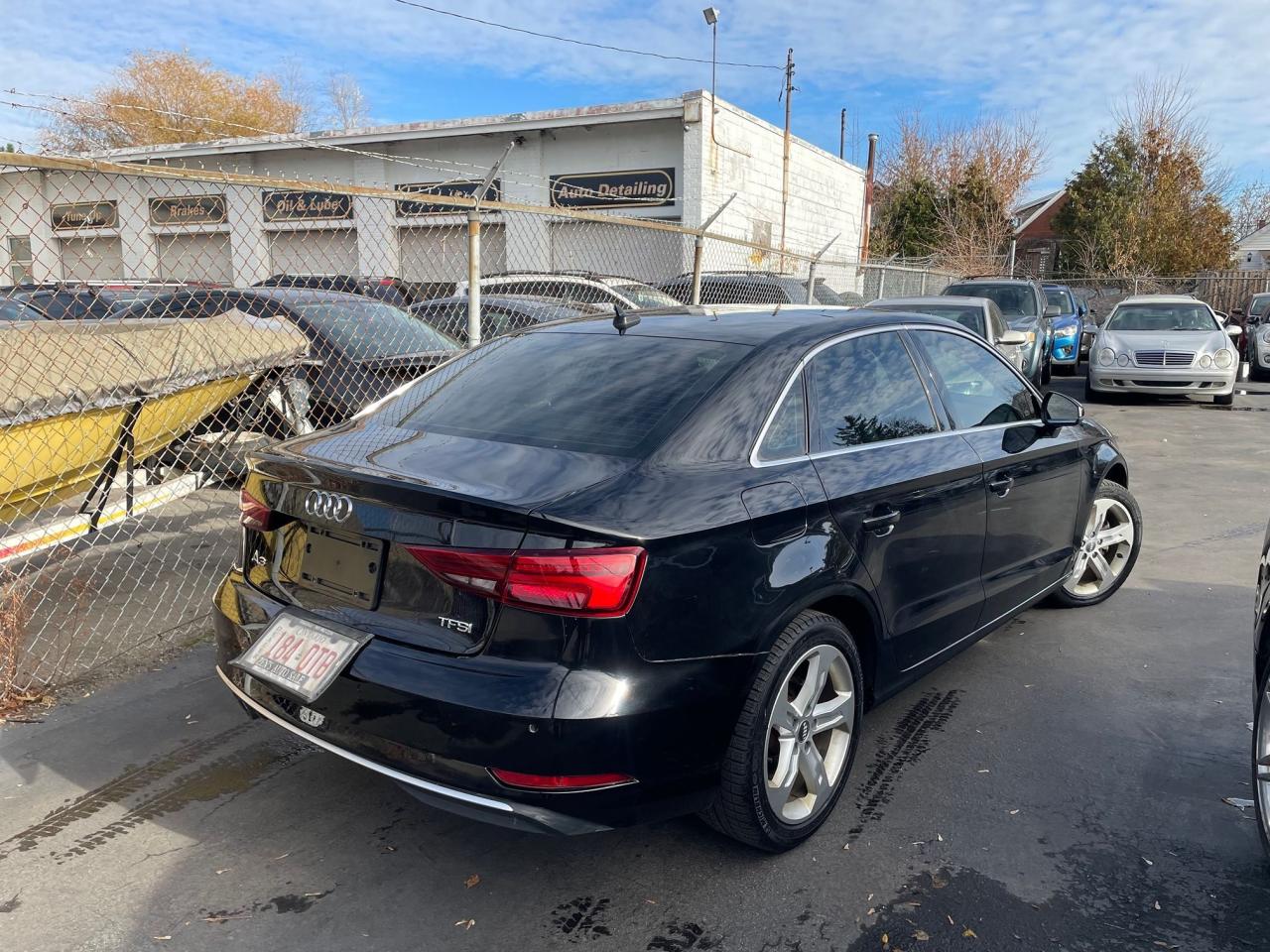 2017 Audi A3 2.0T Komfort *1 OWNER, HEATED SEATS, SUNROOF* Photo