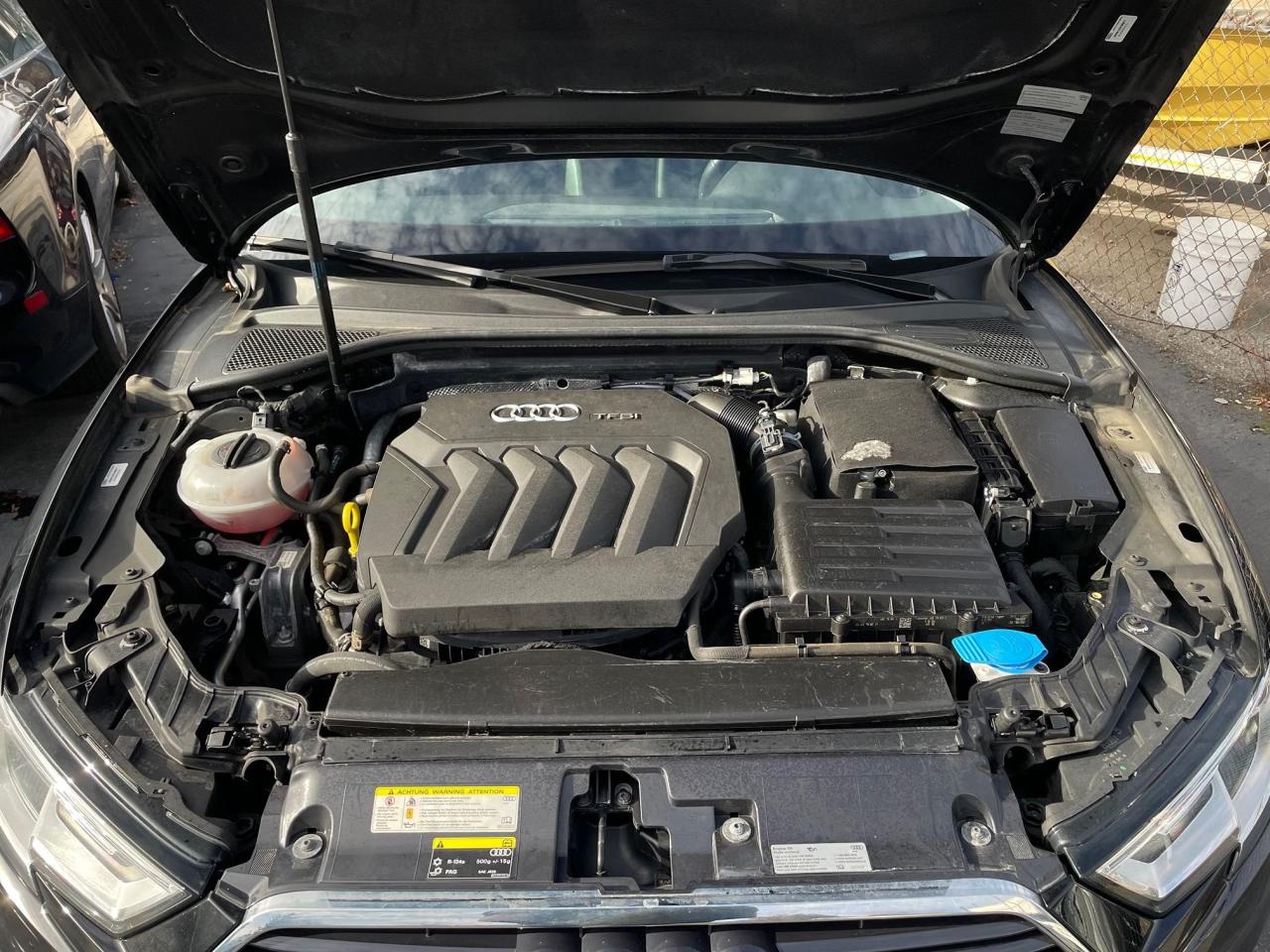 2017 Audi A3 2.0T Komfort *1 OWNER, HEATED SEATS, SUNROOF* - Photo #8