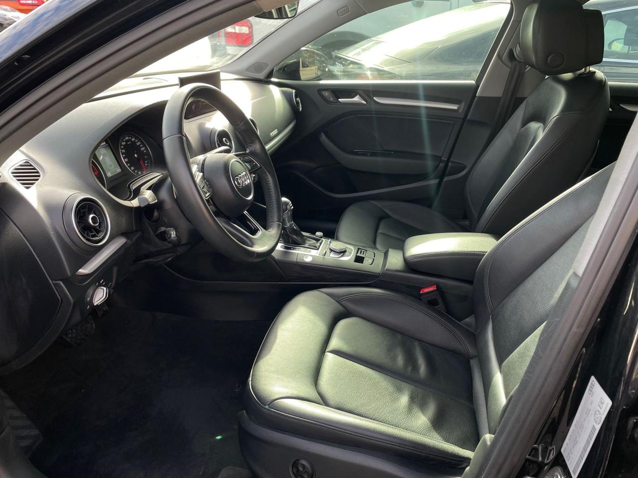 2017 Audi A3 2.0T Komfort *1 OWNER, HEATED SEATS, SUNROOF* Photo